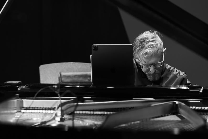 Aron Kallay | Credit: Louis Ng