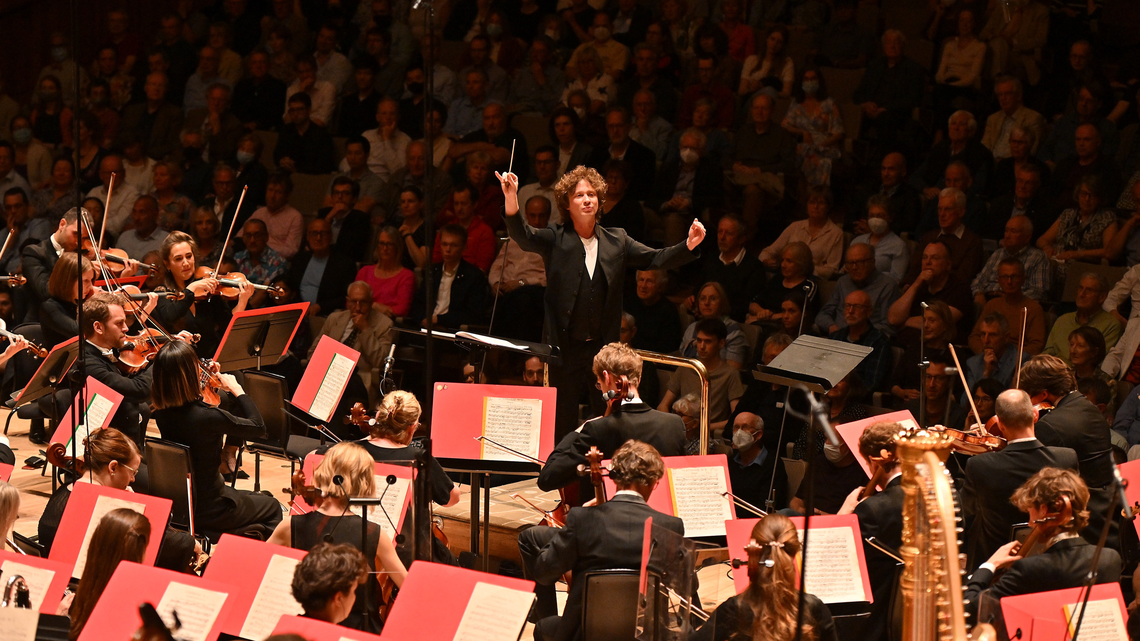 Santtu Matias-Rouvali, Philharmonia Orchestra