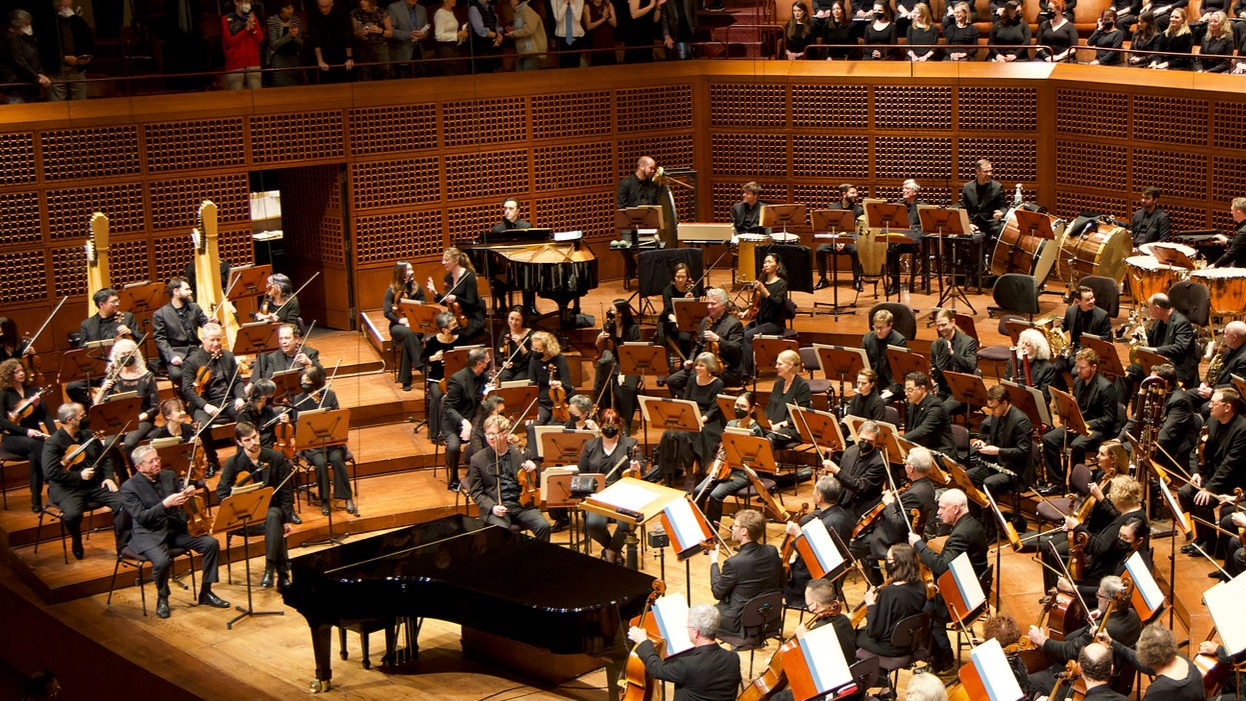 SF Symphony musicians onstage