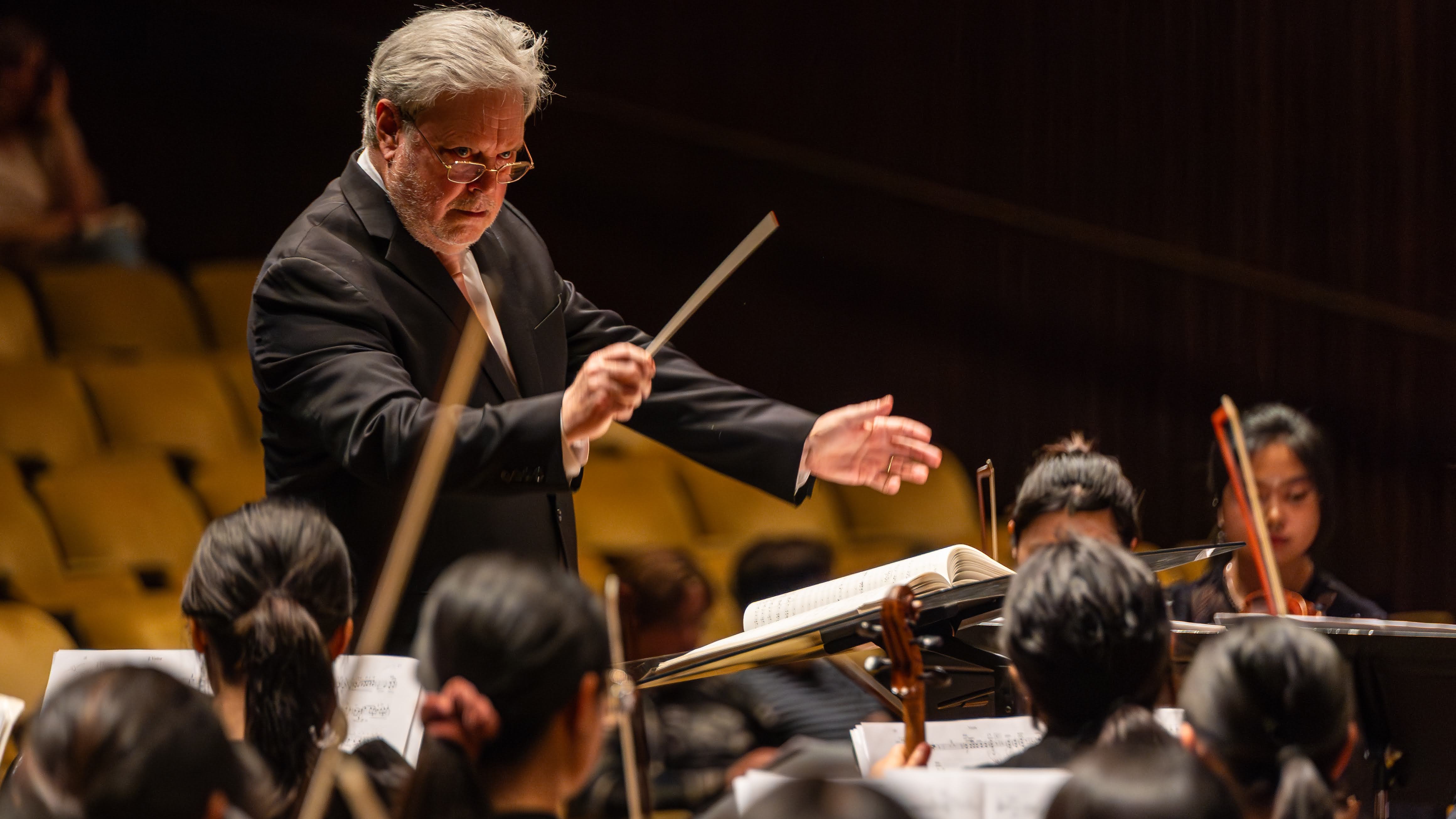 David Milnes conducting UC Berkeley Symphony Orchestra