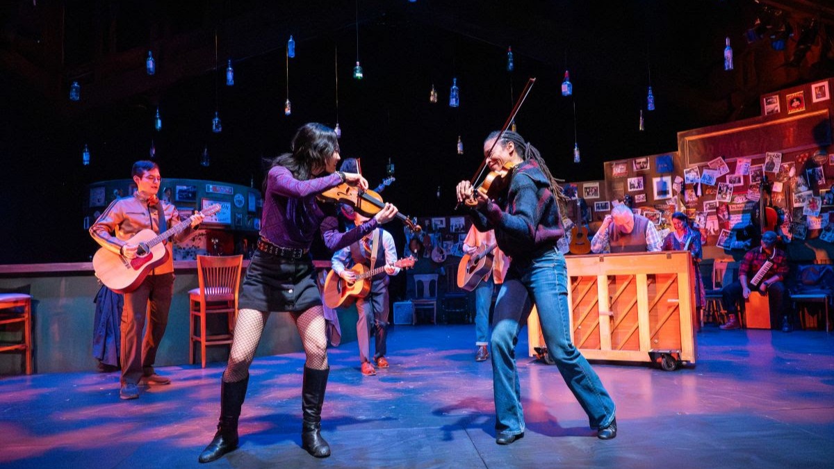 Sarah Jiang (Reza), Christina Walton (Ex Girlfriend), 