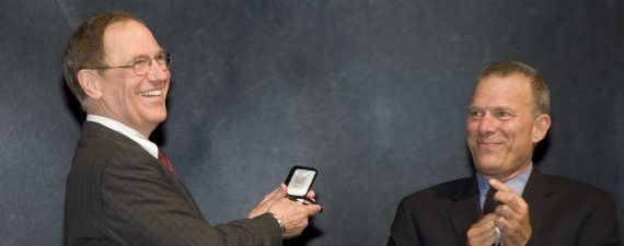 Kip Cranna receives SF Opera Medal