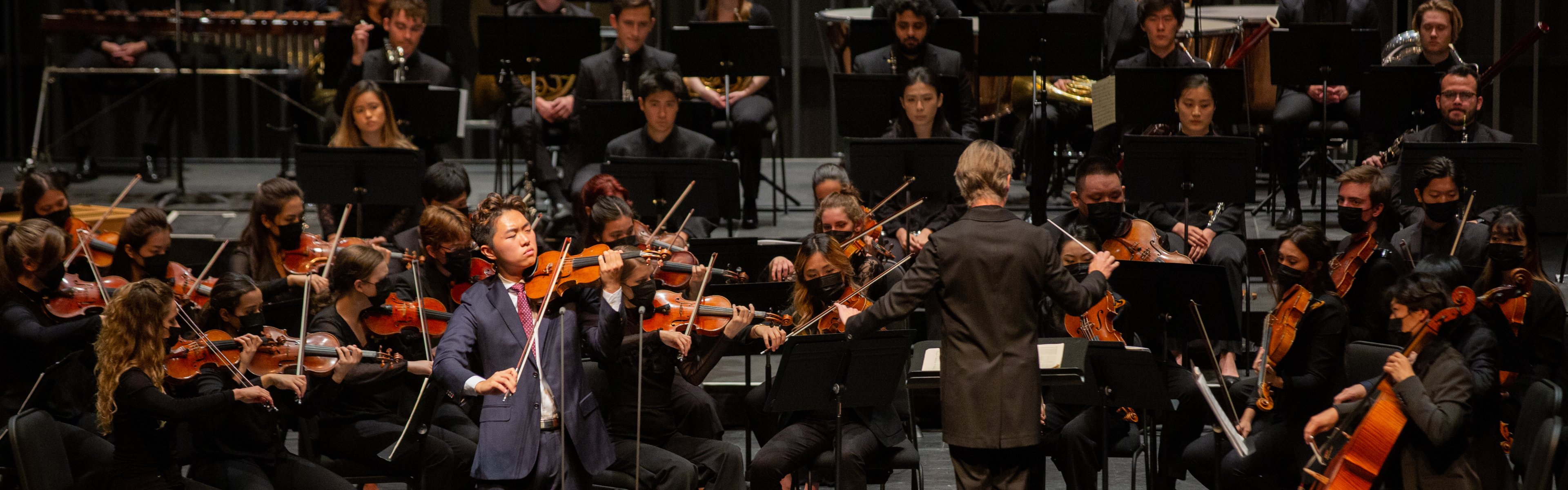 Esa-Pekka Salonen with the Colburn Orchestra
