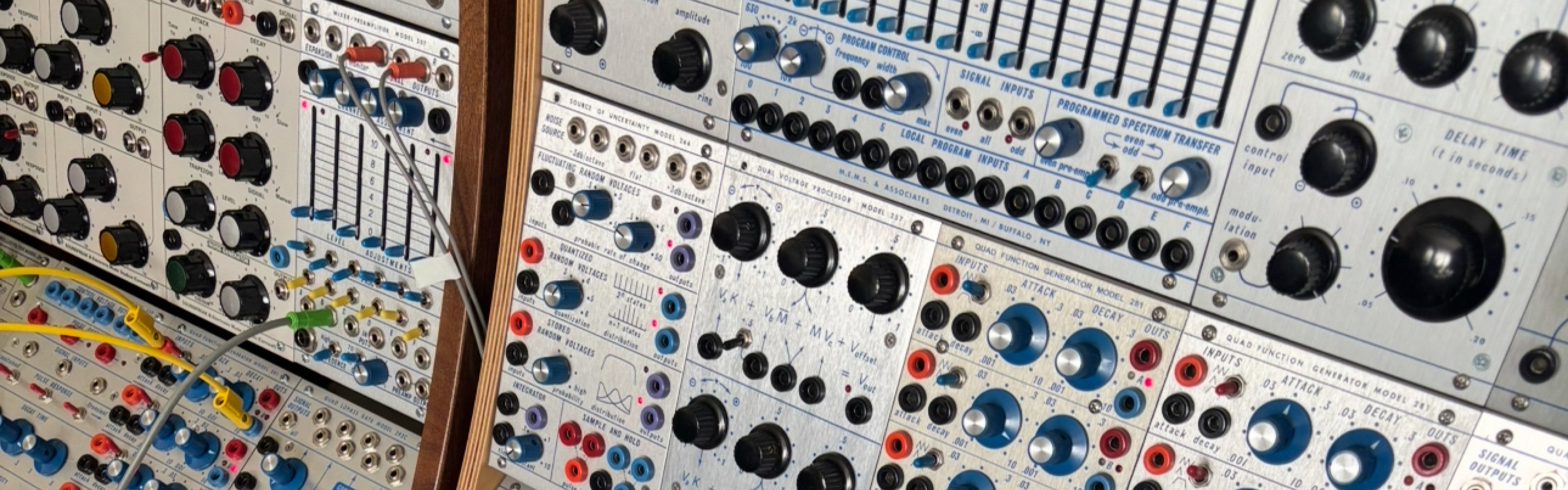 Buchla 200