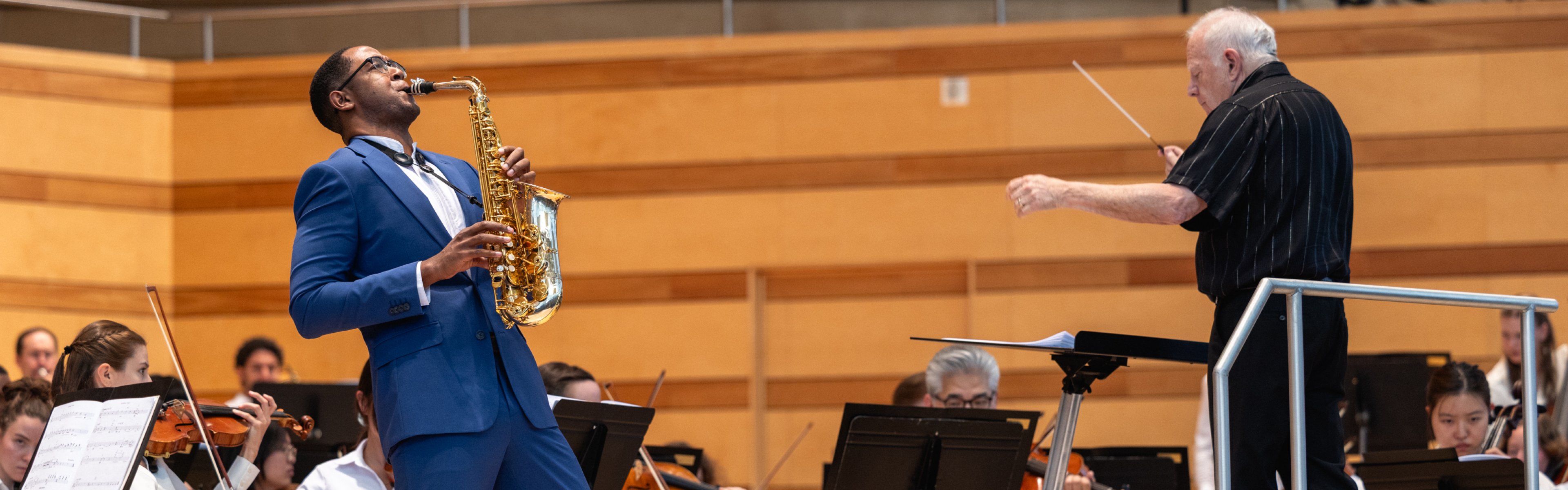 Saxophonist Steven Banks performs Joan Tower’s Love Returns, conducted by Leonard Slatkin | Credit: Blake Nelson