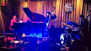 Kelly_Green_Trio_Black_Cat_header1.jpg