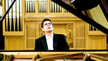 Javier_Perianes_header1.jpg