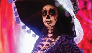 dia-de-los-muertos_woman-skull_nov2_davies-symphony-hall_1000x575.jpg