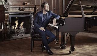 elegant-vienna_andsnes-sitting_nov22_sanfrancisco_1000x575.jpg