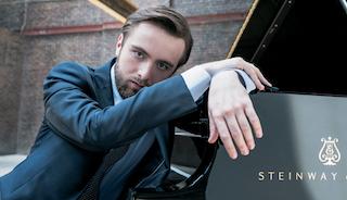 mtt-trifonov-rachmaninoff_daniieltrifonov_posing_sep19_sanfrancisco_1000x575.jpg