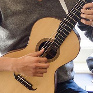 300px_-_guitar.jpg