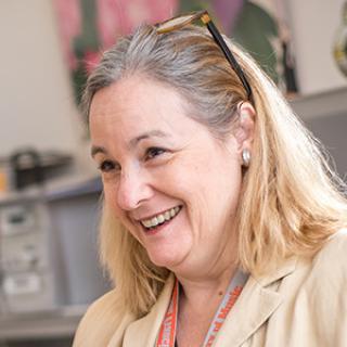 faculty_-_300px_-_susanne_mentzer.jpg