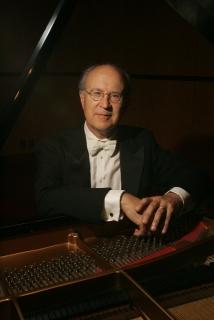 hans_boepple_piano_lr.jpg