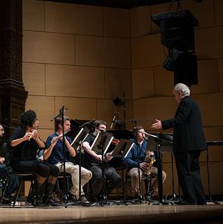cpe_concert_performance_curran_320.jpg