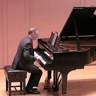 brian_connelly_-_feb_23_-_photo_by_rice_university_320x320.jpg