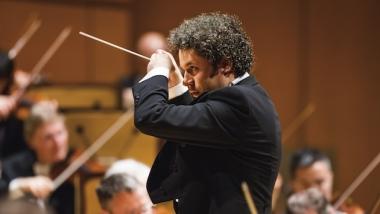 la_phil_dudamel_samcomen_header1.jpg