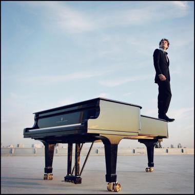 Pianist David Greilsammer