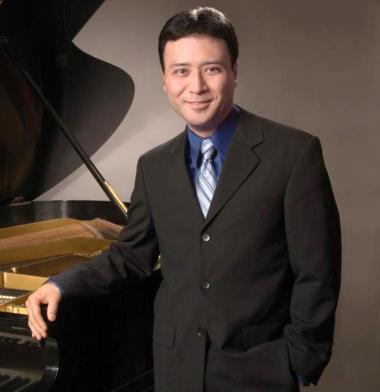 Jon Nakamatsu performs Grieg's Piano Concerto with Symphony San Jose. Photo by Christine Steine.