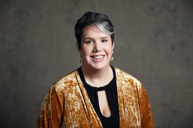 Contralto Sara Couden will perform Alma Mahler’s "Fünf Lieder” when California Symphony explores the sphere of gifted composers surrounding Gustav Mahler in its "Mahler’s Inner Circle” concerts, March 25-26, 2023 at the Hofmann Theatre at Lesher Center for the Arts. | Photo Credit: Veronique Kherian