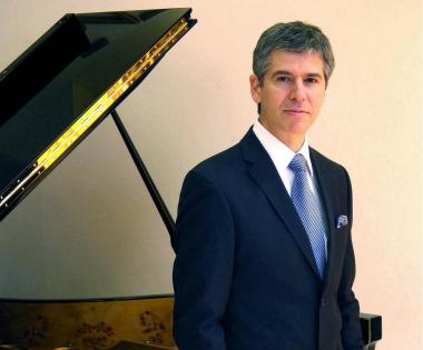 Rustem Hayroudinoff. Photo by Andrew Palmer courtesy of Steinway Society
