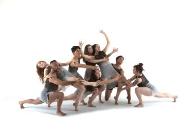The Company of sjDANCEco. Photo by Thomas Hassing.