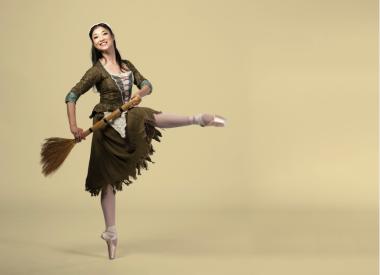 SacBallet Dancer: Kaori Higashiyama Photo by Tony Nguyen