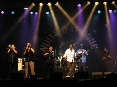 Photo of Richardo Lemvo & Makina Loca courtesy of the artists and Jazz On The Plazz.