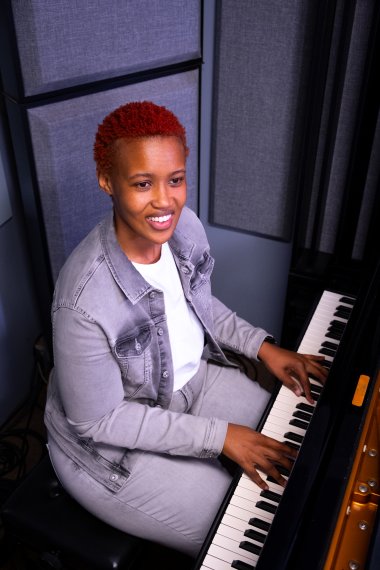 Thembi Dunjana