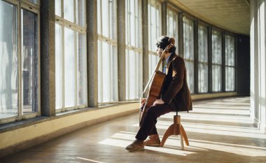 Anthony Albrecht plays solo cello at Mill Valley
