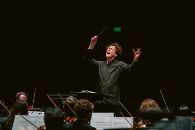 California Symphony and Artistic and Music Director Donato Cabrera celebrate the triumph of the human spirit with Beethoven’s Eroica Symphony.