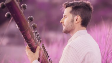 Will Marsh with sitar