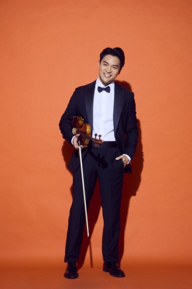 The World-renowned Violin Virtuoso, Ray Chen -2026 Khaledi Prize Awardee