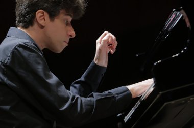 Photo of Vitaly Starikov courtesy of the artist and Steinway Society-The Bay Area.