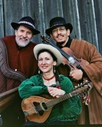 Trio-Chaskinakuy-Color-Photo-e1268184033237.jpg