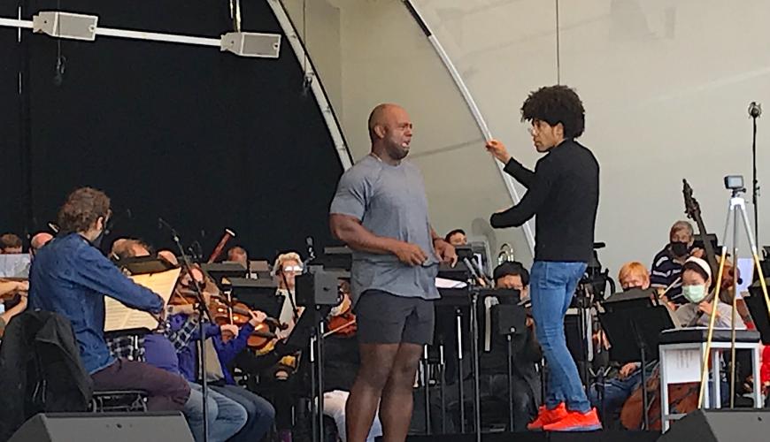 Ryan Speedo and Rafael Payare rehearsing in the Rady Shell