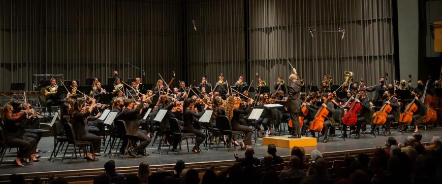 Esa-Pekka Salonen with the Colburn Orchestra