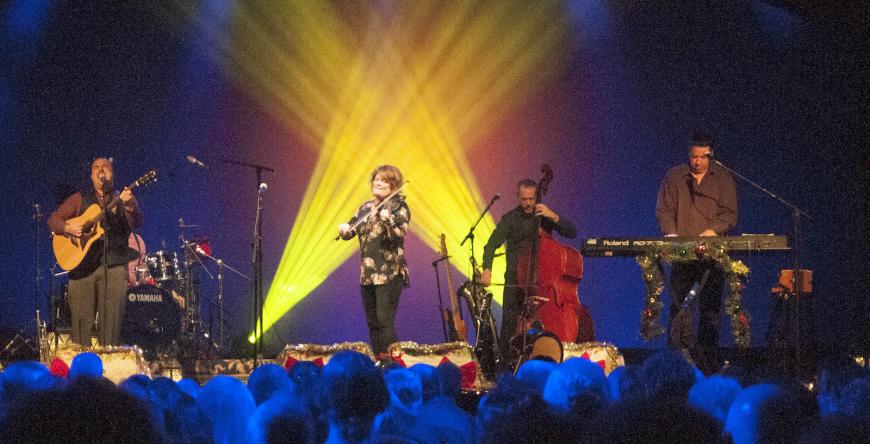 Eileen Ivers & Universal Roots