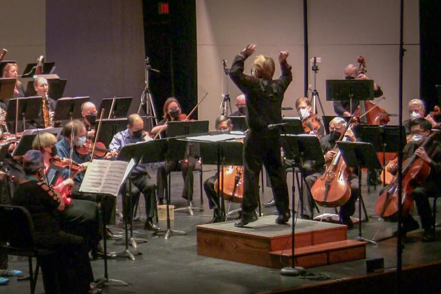 Eric K leads the Redwood Symphony