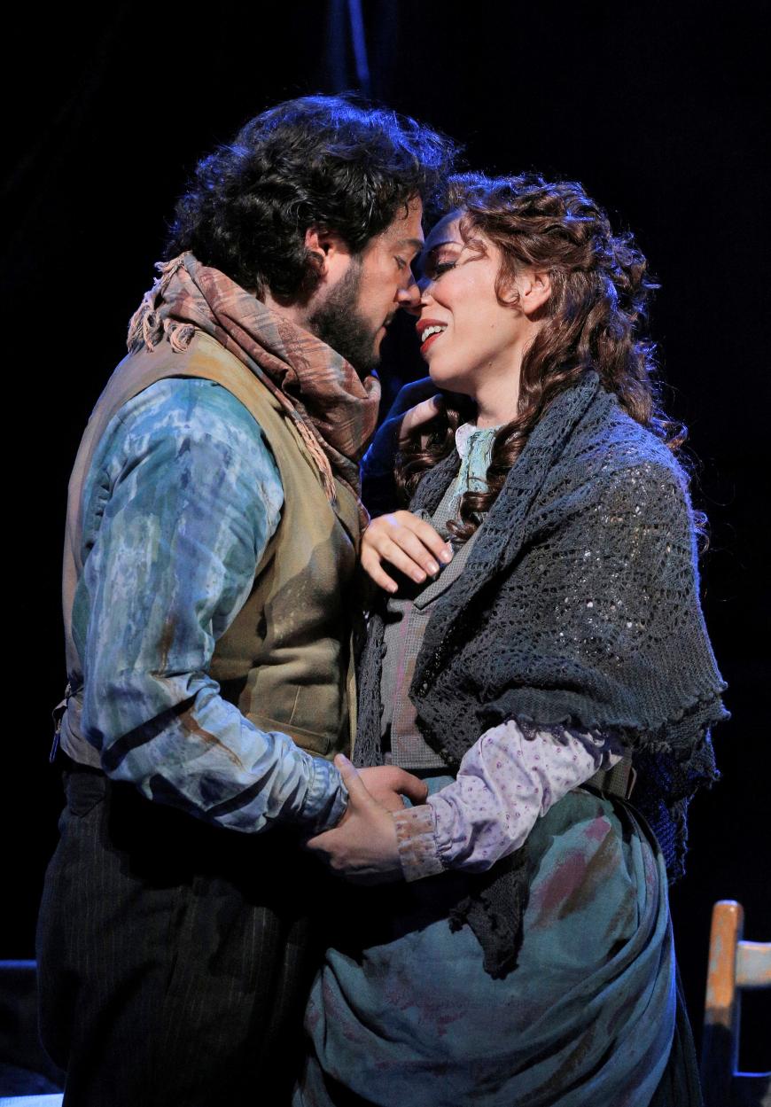 Arturo Chacón-Cruz as Rodolfo