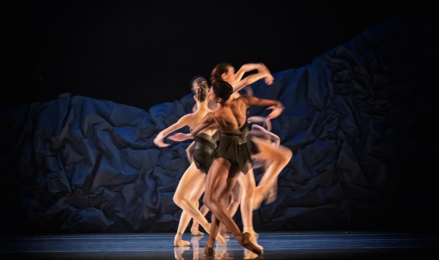 Along King LINES Ballet