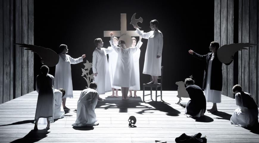 Interlude before “Salve regina,” the last scene of Francis Poulenc’s Dialogues of the Carmelites