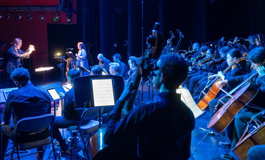 Daniela Candillari conducts