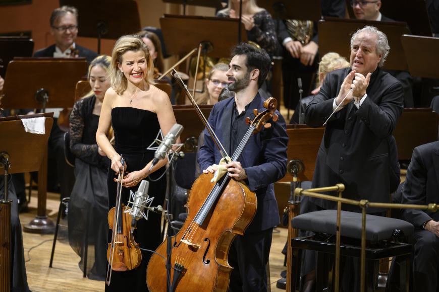 Violinist and cellist