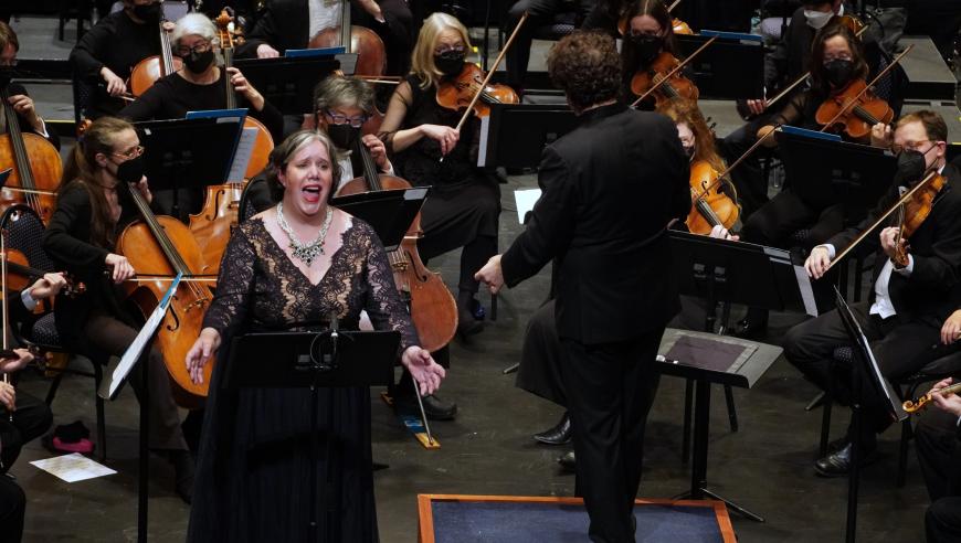 Sara Couden with Donato Cabrera and the California Symphony