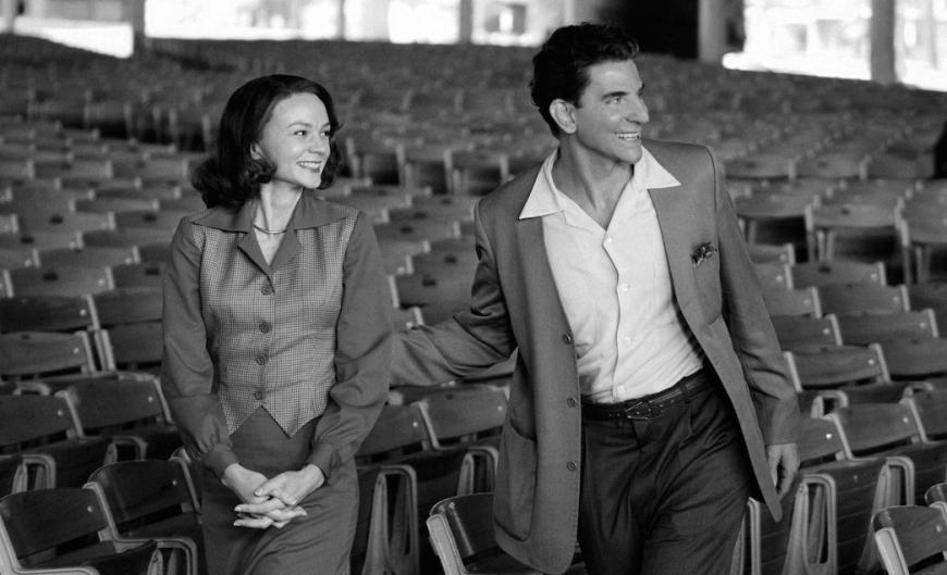 Carey Mulligan and Bradley Cooper