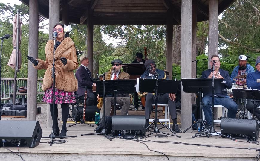 Lavay Smith & Her Red Hot Skillet Lickers