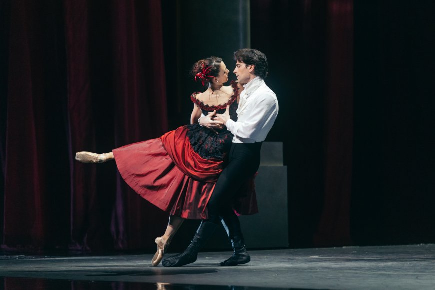 Katherine Barkman and Joseph Walsh in Possokhov's Eugene Onegin