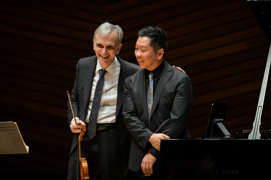 Violinist Gil Shaham and pianist Akira Eguchi take a bow. | Credit: Diego Redel