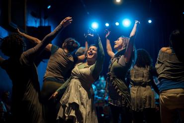 MoToR/dance - women dancing joyously