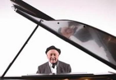 pippin.piano_wide.jpg